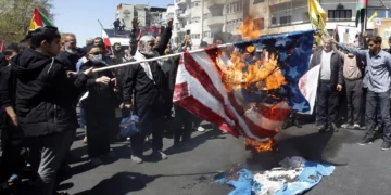Jefes terroristas apoyados por Irán desafían a Israel