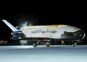 El Boeing X-37B regresa tras 434 días en órbita