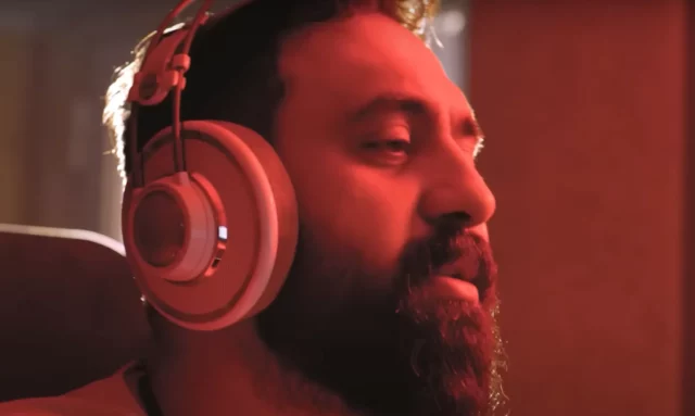 74 azotes a cantante iraní por tema contra el velo obligatorio a mujeres