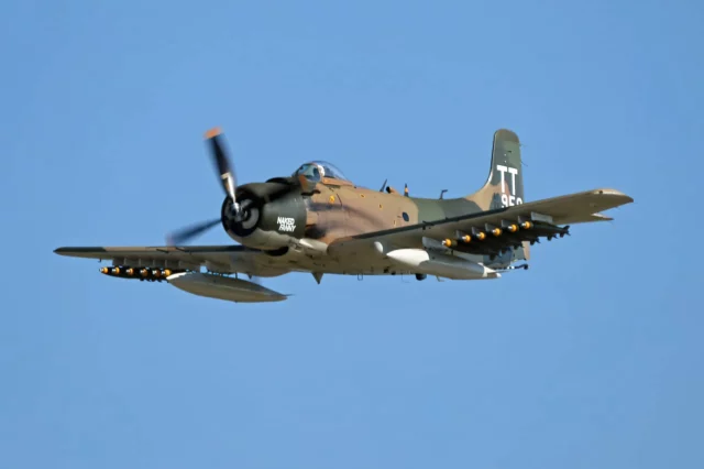El A-1 Skyraider inspiró el diseño y rol del A-10 Warthog