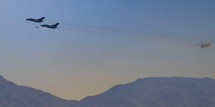 Tornado alemán revienta el aire con un misil AARGM