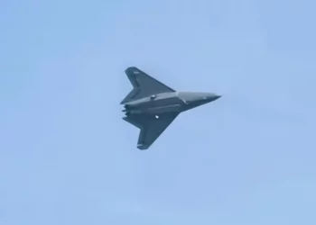 China lanza el J-XDS al aire sin pitot y con alas lambda