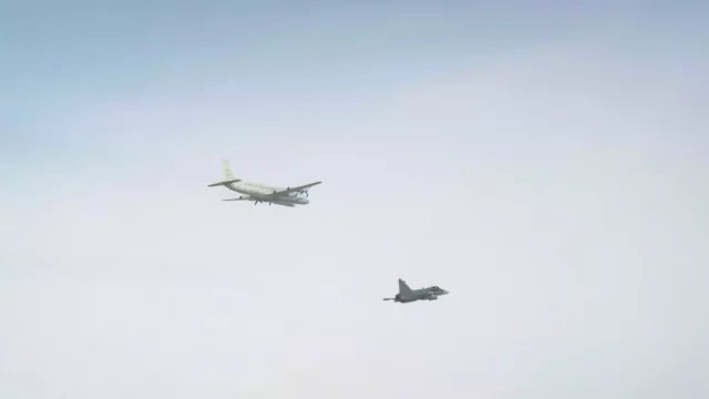Dos JAS 39 Gripen interceptan avión ruso por primera vez