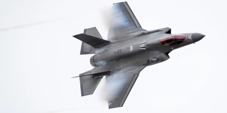 Lockheed impulsa un F-35 mejorado para rivalizar con el F-47