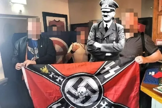 Policía británica indaga encuentro neonazi en pub de Manchester
