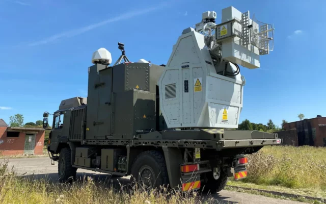Arma que cocina enjambres de drones con ondas de radio