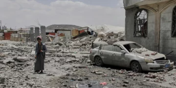 Reino Unido y EE. UU. atacan instalaciones hutíes en Yemen
