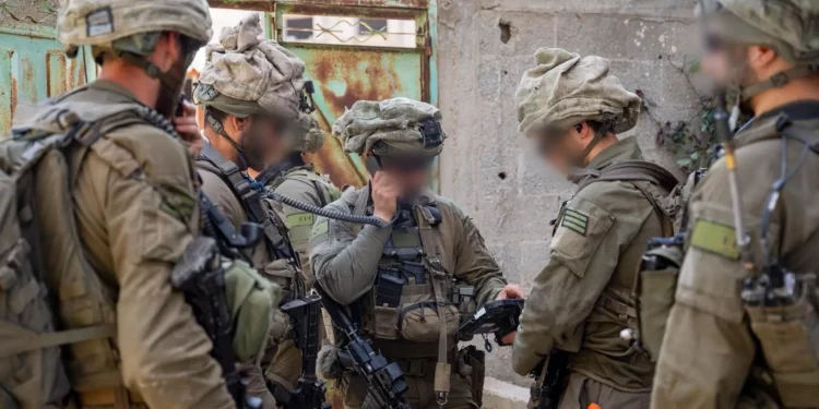 Soldados de las FDI operan en Rafah, en el sur de la Franja de Gaza, el 12 de abril de 2025 (crédito: UNIDAD DEL PORTAVOZ DE LAS FDI)