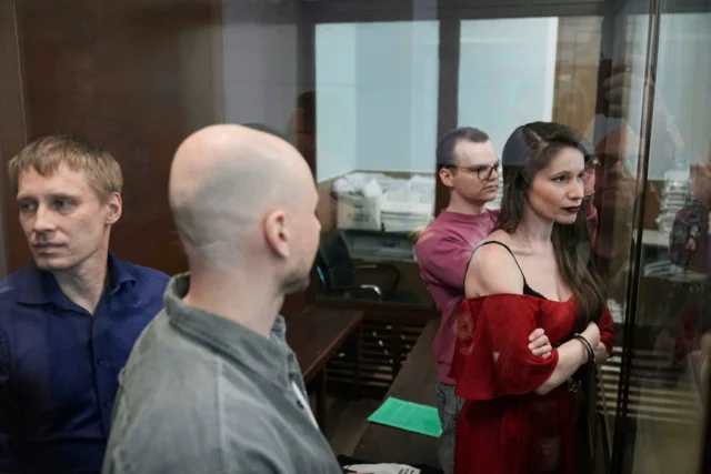 Tribunal ruso condena a ciudadano israelí por vínculos con Navalny