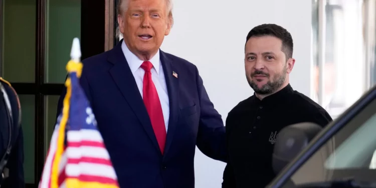 Ucrania y EE. UU. firman acuerdo minero que compromete a la administración Trump con Kiev