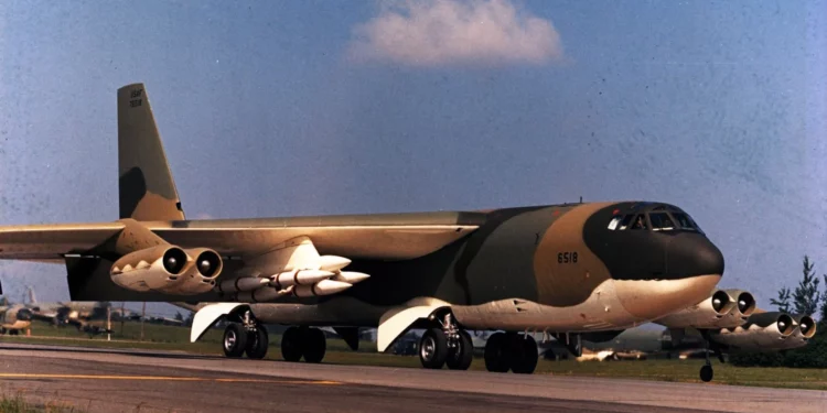 Análisis del misil de ataque de corto alcance AGM-69A