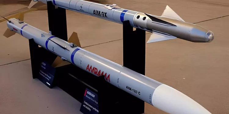 EE. UU. autoriza venta de misiles AIM-120C-8 a Turquía por $304M
