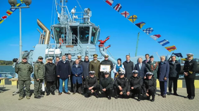 Damen entrega remolcador ASD 3010 ICE a la Armada lituana