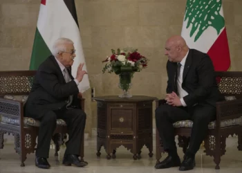 Mahmoud Abbas de la Autoridad Palestina visita el Líbano