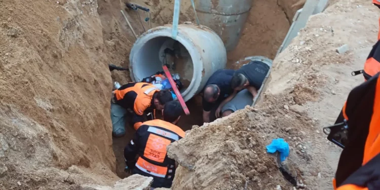 Accidente en Bnei Brak deja dos trabajadores gravemente heridos