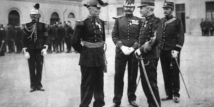 Avanza un proyecto de ley francés para ascender póstumamente a Alfred Dreyfus