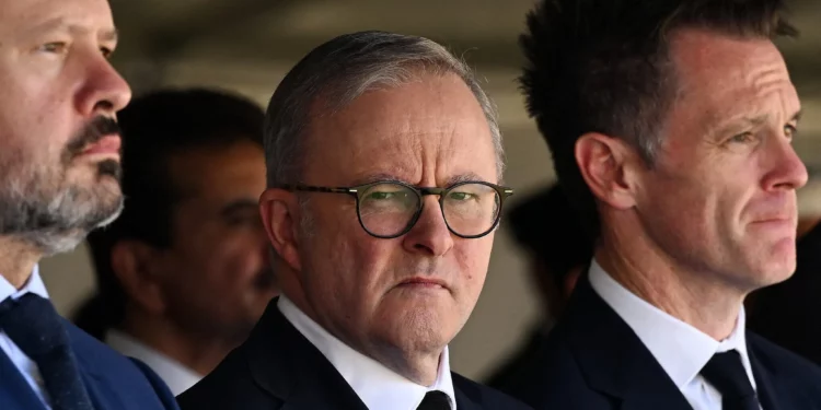 Primer ministro australiano retira a un crítico de Israel del gabinete