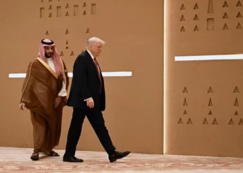 Bin Salman: Arabia Saudí trabaja con EE. UU. para desescalar Oriente Medio