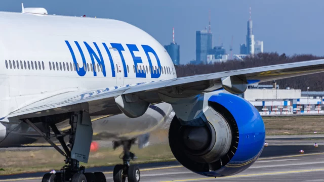 United Airlines desvía vuelo por amenaza de bomba en Honolulu