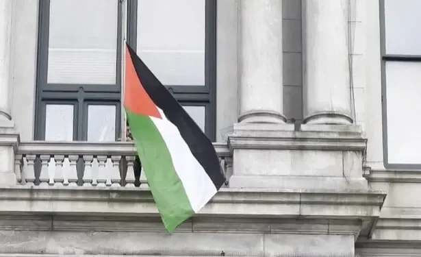 Alcalde judío de Providence reacciona al izamiento de bandera palestina