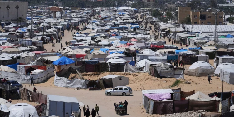 Casi la mitad de gazatíes dispuestos a emigrar con ayuda de Israel
