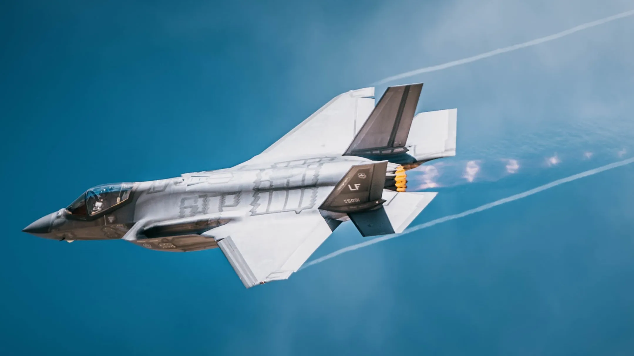 Trump anuncia el F-55: una variante bimotor del F-35