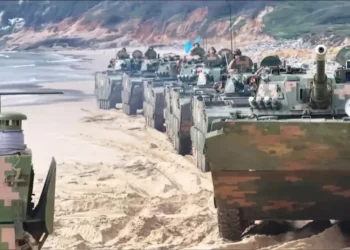 China realiza desembarcos anfibios en el estrecho de Taiwán