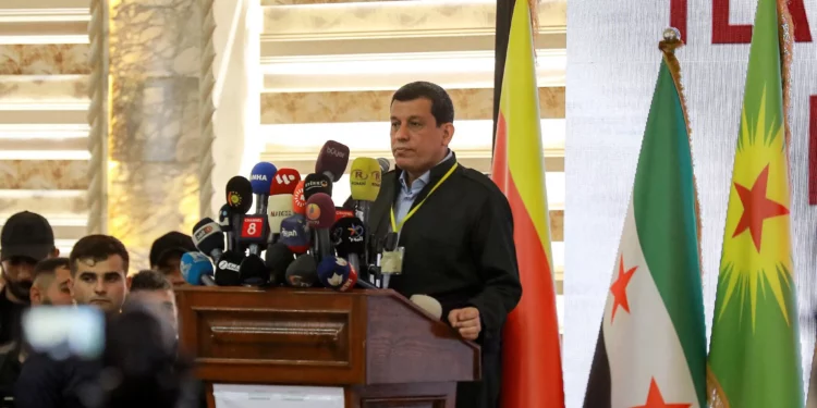 Comandante kurdo en contacto directo con Turquía y está abierto a reunirse con Erdogan