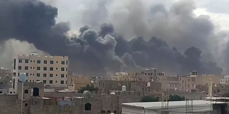 Las FDI inhabilitan por completo aeropuerto de Saná en Yemen