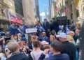 Rehenes liberados se unen al desfile anual del Día de Israel en Nueva York