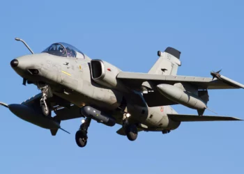 AMX con cañón Vulcan arrasa objetivos terrestres