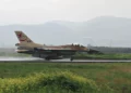 F-16 israelí suelta bomba por falla técnica cerca de Ramat David