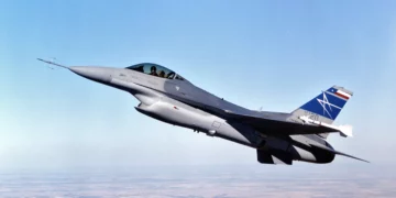 F-16C 83-1120 retirado a AMARG tras pruebas clave en Edwards