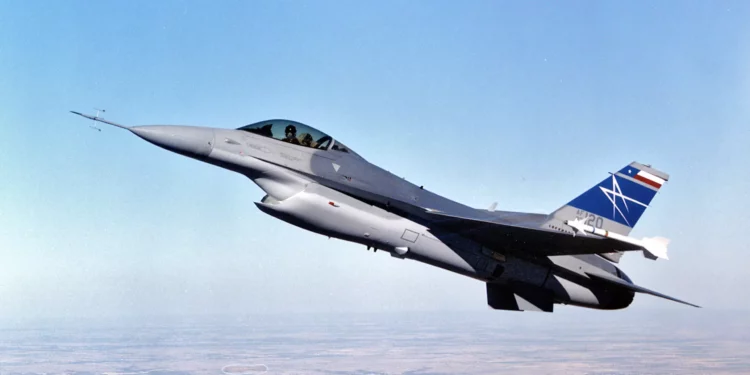 F-16C 83-1120 retirado a AMARG tras pruebas clave en Edwards