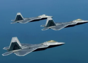El F-22 humilla defensas con su radar AN/APG-77