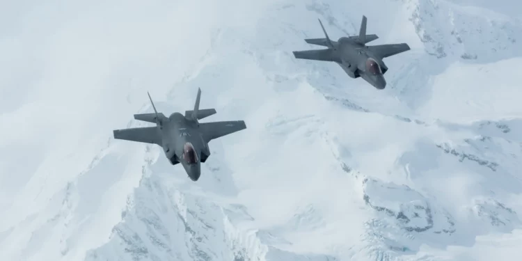 F-35 conecta el campo de batalla con furtividad letal
