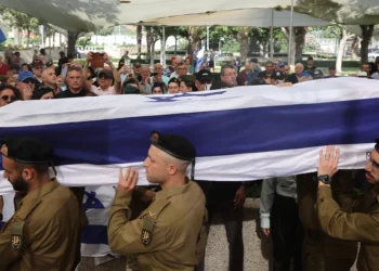 Israel sepulta a Zvi Feldman: soldado recuperado tras 43 años