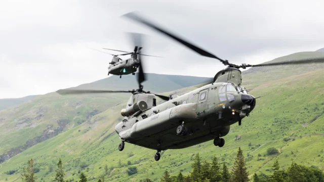Boeing inicia producción de Chinooks H-47ER para la RAF