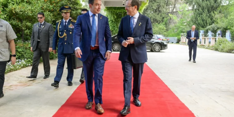 Presidente de Israel recibe a su homólogo de Ecuador