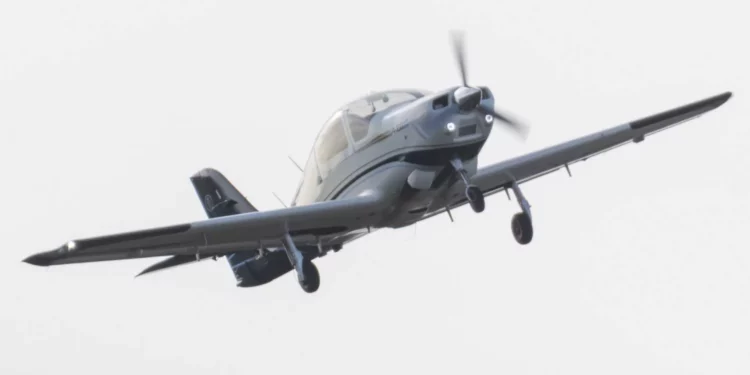 FAdeA logra primer vuelo del IA-100B Malvina en Córdoba