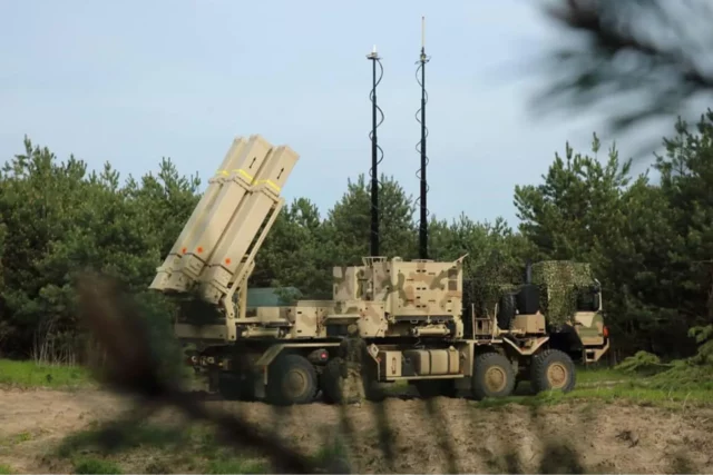 Interceptores IRIS-T SLM alemanes neutralizan misiles balísticos rusos en Ucrania