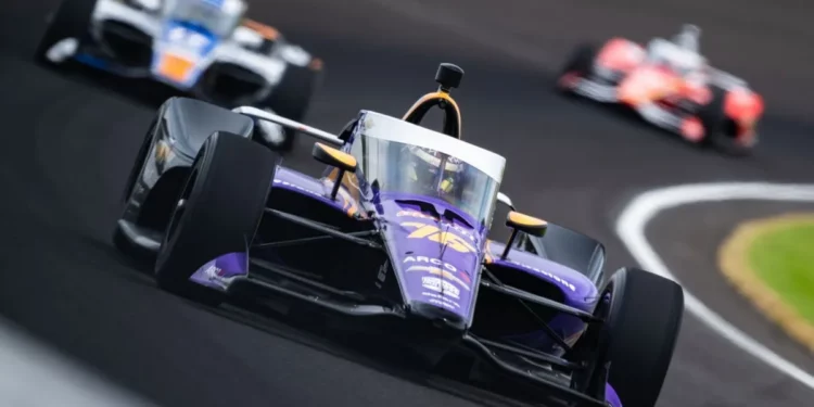 Israelí debuta en Indy 500 y lidera la carrera desde la pole