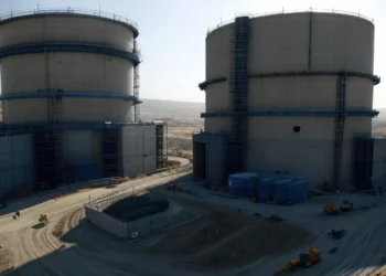 Israel explora planta nuclear ante fin de reservas de gas