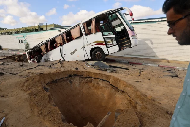 Israel vuelve a atacar a líder de Hamás en hospital de Jan Yunis