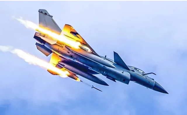 China ofrece a Colombia 24 cazas J-10CE por $40 M