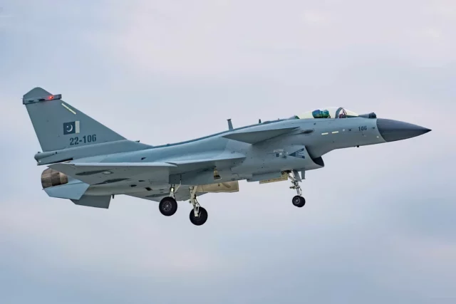 Irán apuesta por el J-10C chino para contrarrestar al F-35I israelí