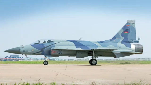 Azerbaiyán duplica su apuesta por el JF-17 Block III