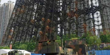 China presenta el radar JY-27V para detectar cazas F-22 y F-35