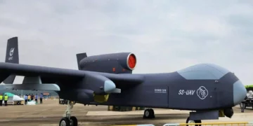 El dron Jiu Tian de China probará un enjambre de 100 drones