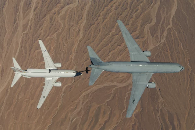 Boeing reanuda entregas de KC-46 tras reparar grietas en aviones